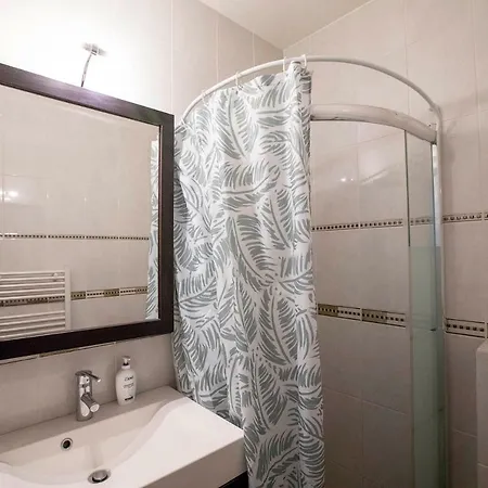Charmant Studio De 25m2 Proche De Paris *